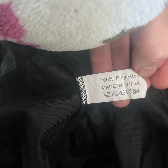 Adorable mini skirt - Picture 2 of 3